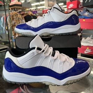 Women’s Air Jordan 11 Retro Low White Concord Size 4.5